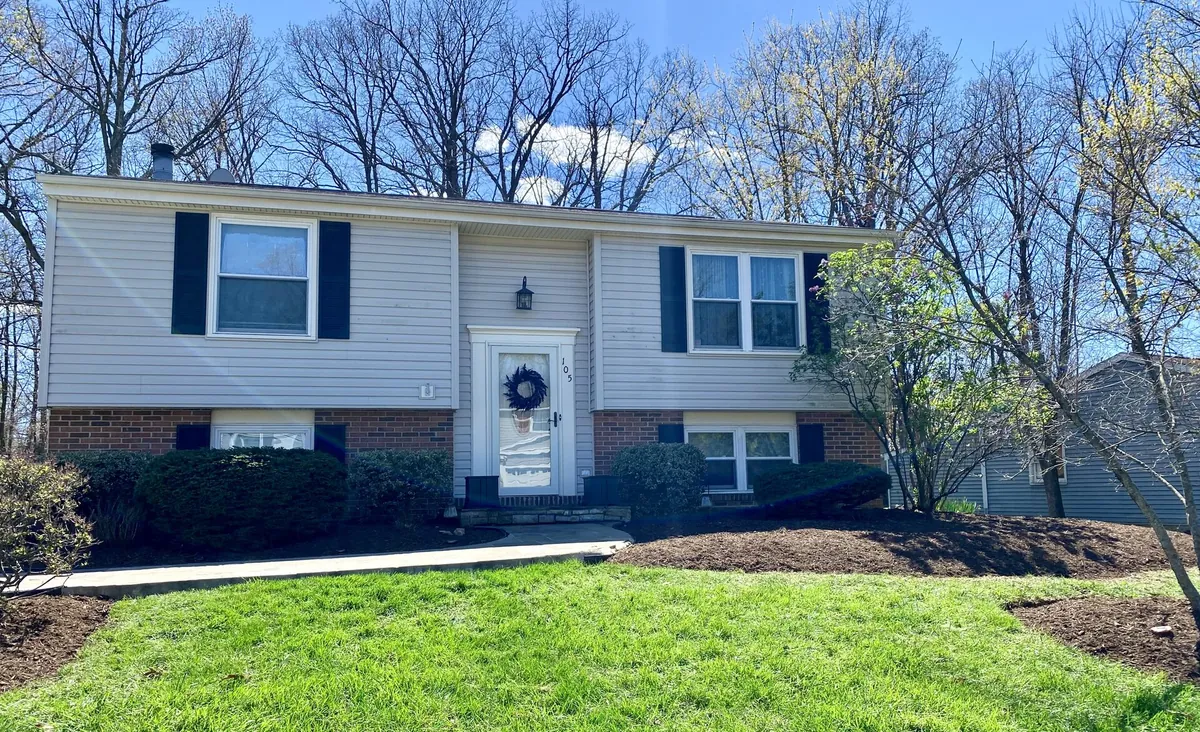 Home after fresh mulch install with crisp edges and vibrant color